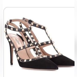 Authentic Valentino Garavani Rockstud in black suede and leather